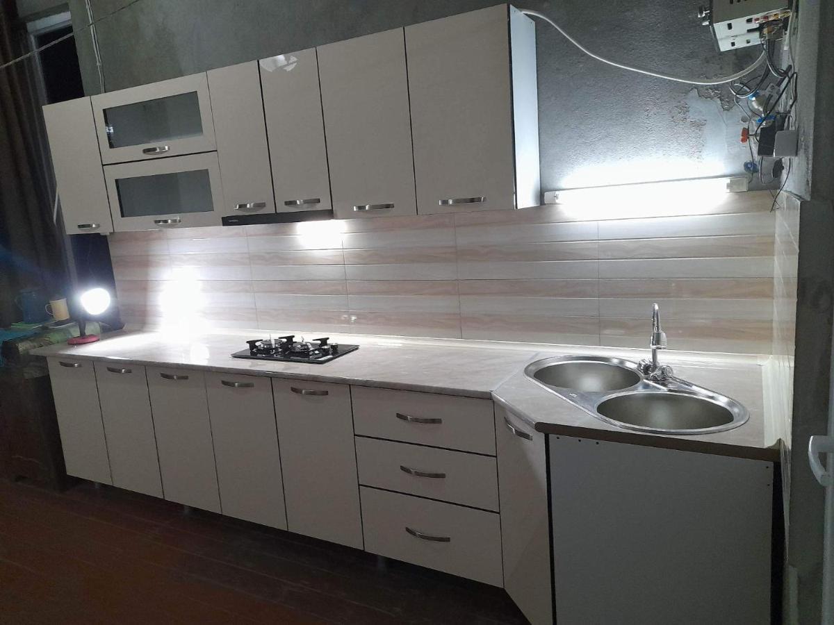 Levani'S Guesthouse Zugdidi Zewnętrze zdjęcie